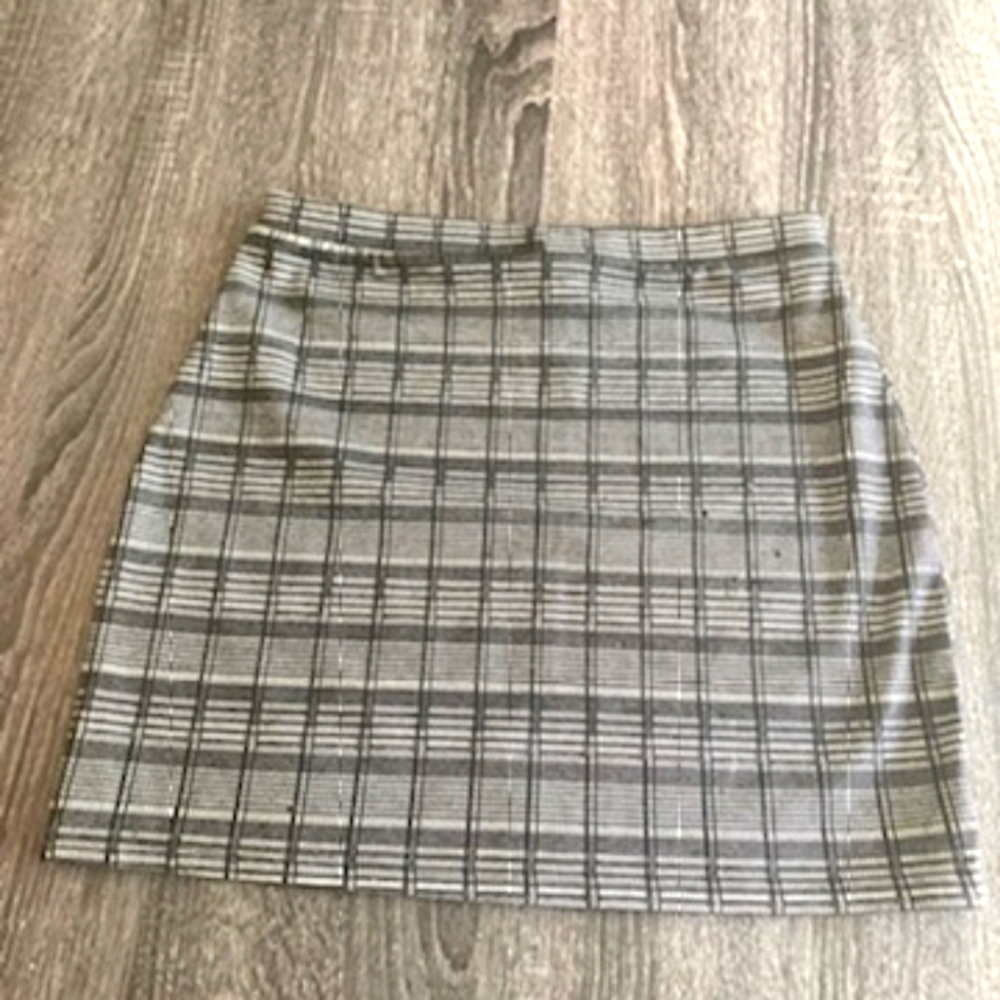Forever21 plaid mini skirt size L